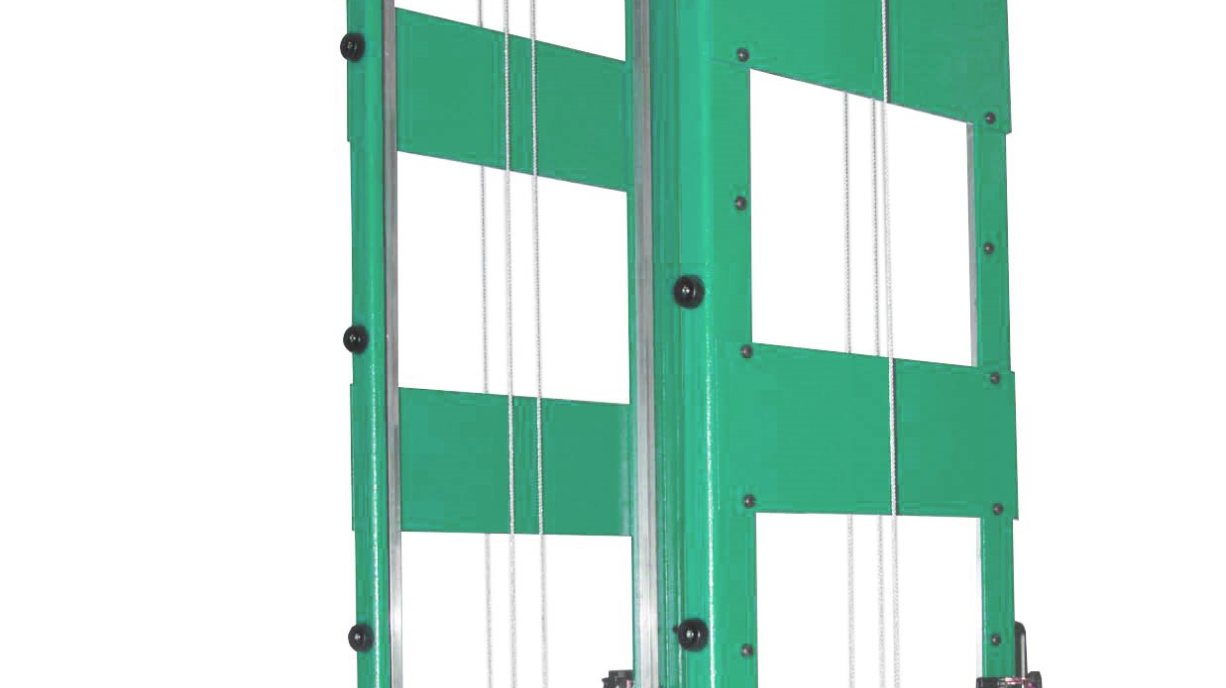 RackLift® RL600C custom-height device lifter in a live data hall